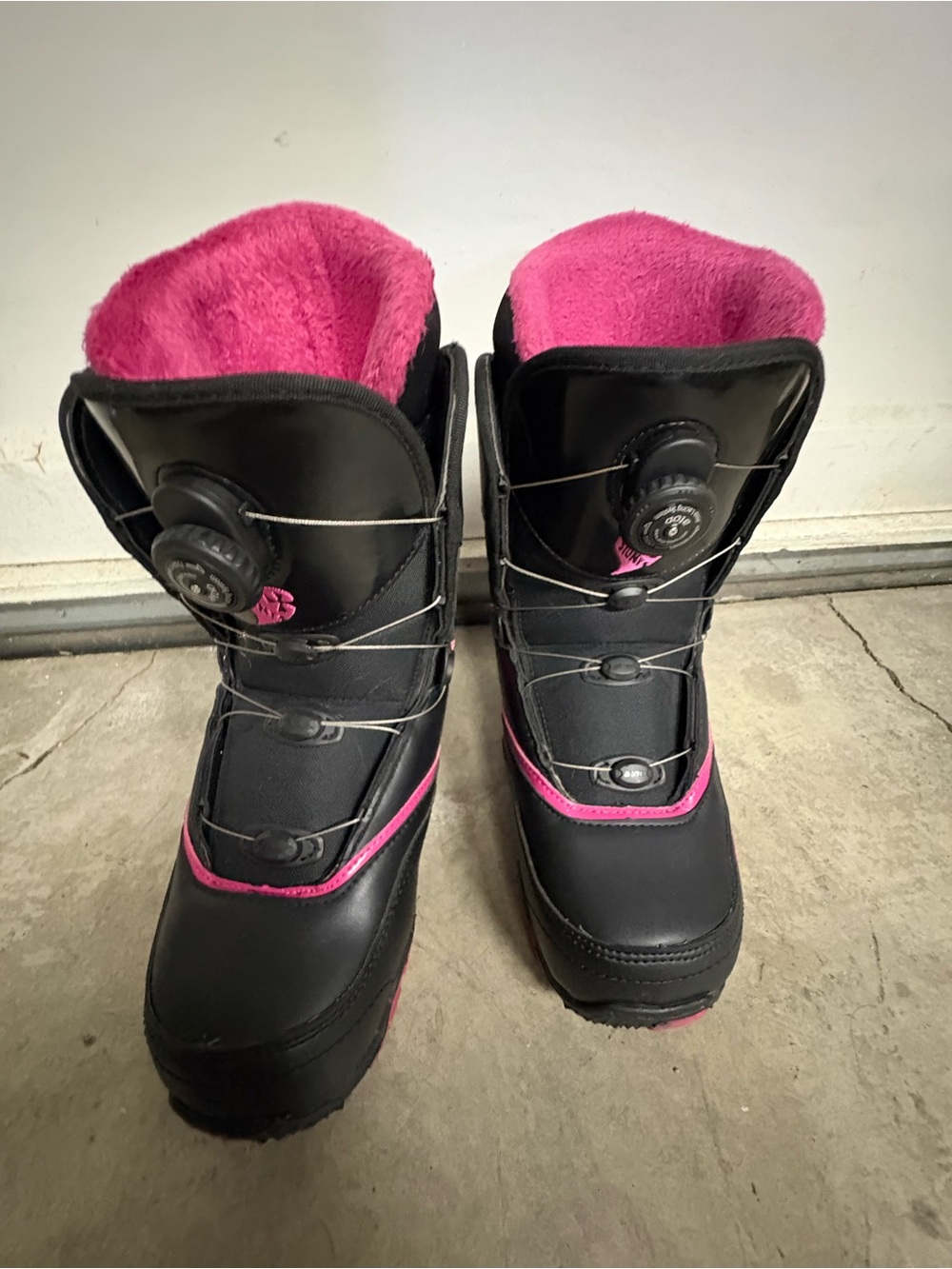 Black and Hot Pink Snowboard Boots with Dial Closure